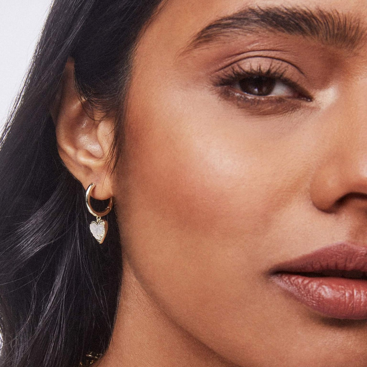 Elle Amour Heart Earrings